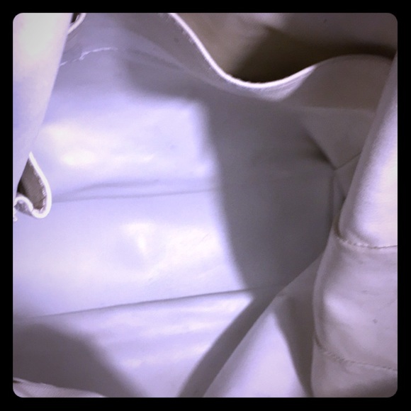 HP 4/9 VTG DIOR White Leather Quilted Shoulder Bag - Picture 6 of 8